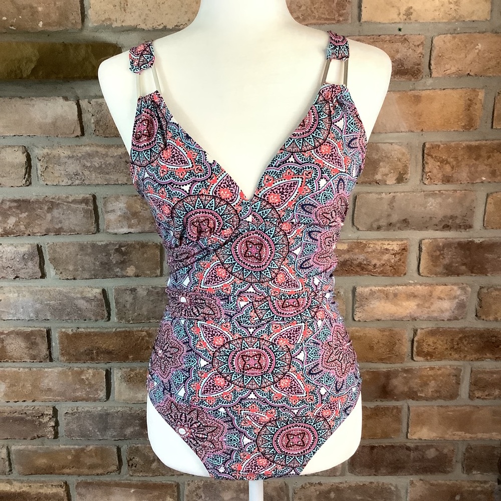 LOVE YOUR ASSETS By Sara Blakely Spanx One-Piece Swimsuit 50